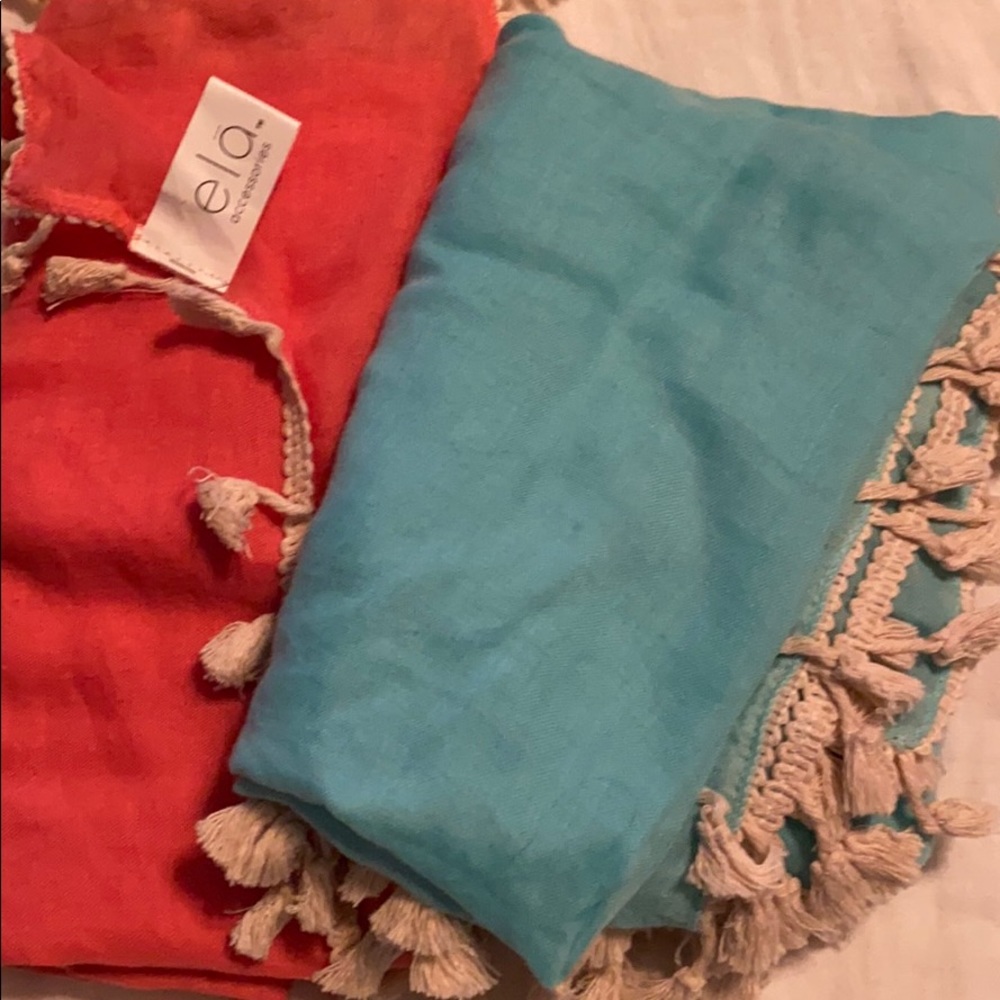 Bundle of 2 fringe scarves